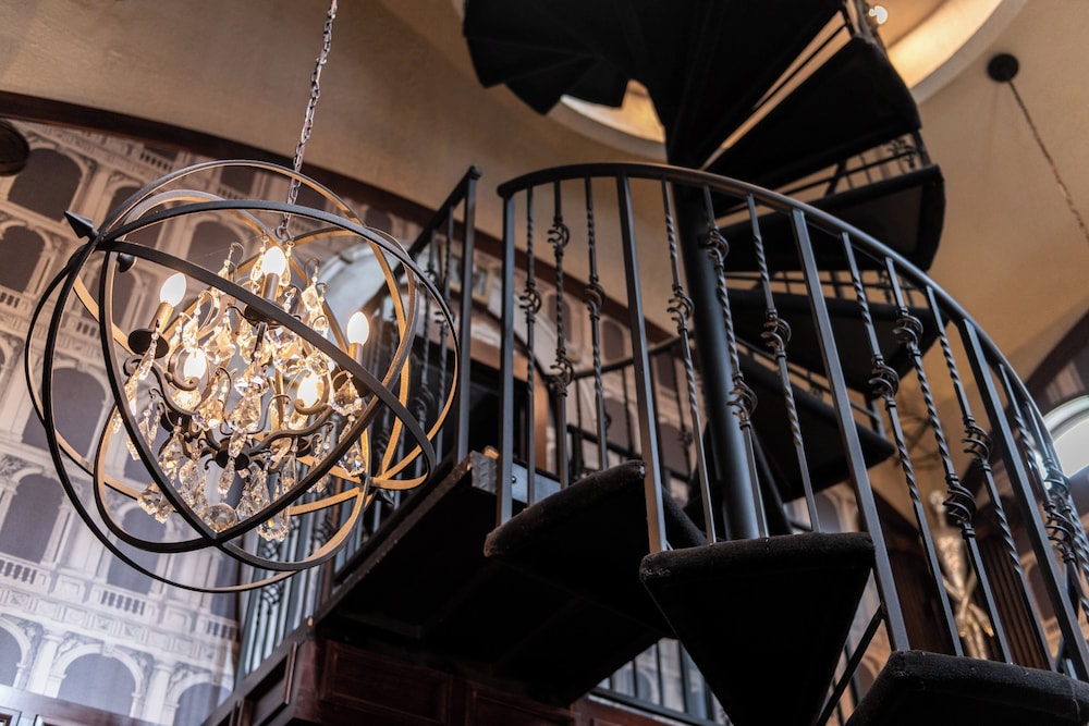 The Roxbury - photo 172