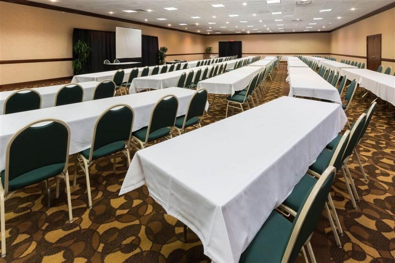 Ramada Plaza Louisville Hotel and Conference Center - photo 13