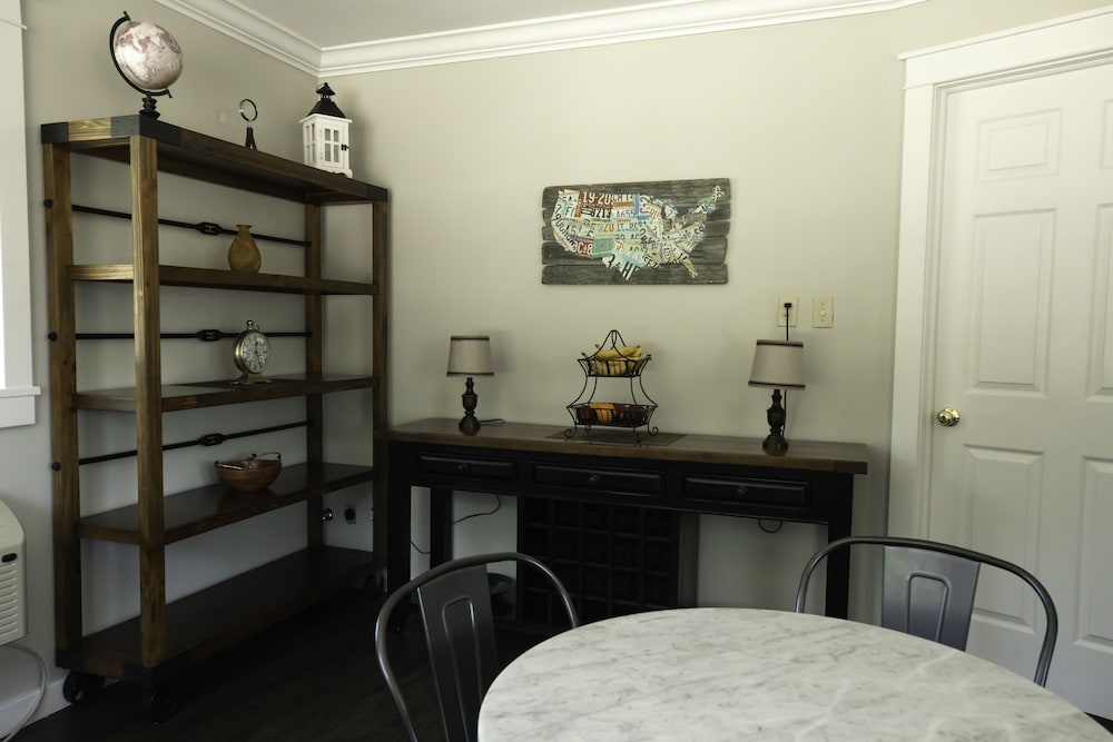 Brio Beach Inn - photo 2