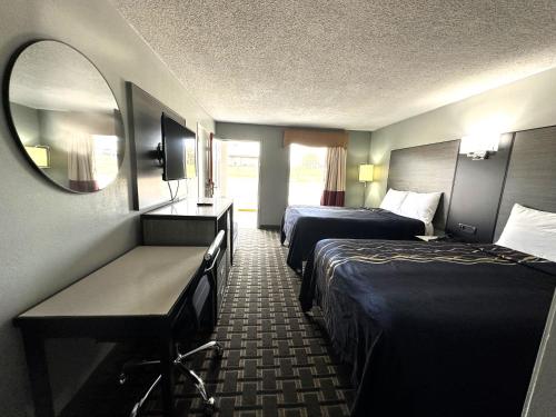 Red Carpet Inn Mississippi - photo 5