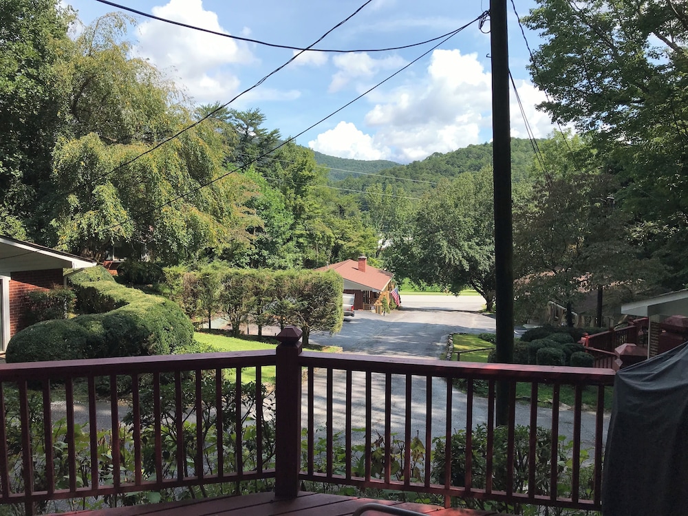 Mountain Aire Cottages & Inn - photo 193