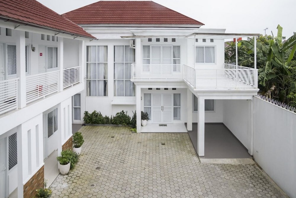 Formerly RedDoorz Syariah near RSUD Kota Bogor