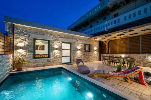 Villa Privilege Kalamaki — 4-Star Luxury Hotel in Alimos, Greece