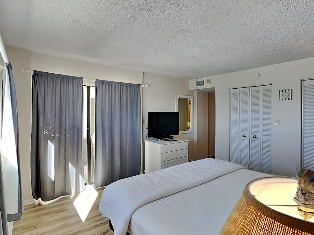 Regency Towers #719 by Resort Collection - photo 2