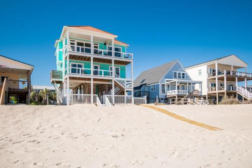 The Salty Dog by Oak Island Accommodations - photo 11