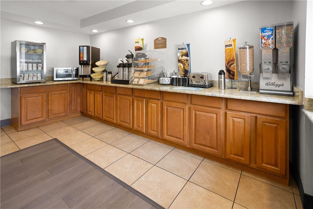 Microtel Inn by Wyndham Albany Airport - photo 22