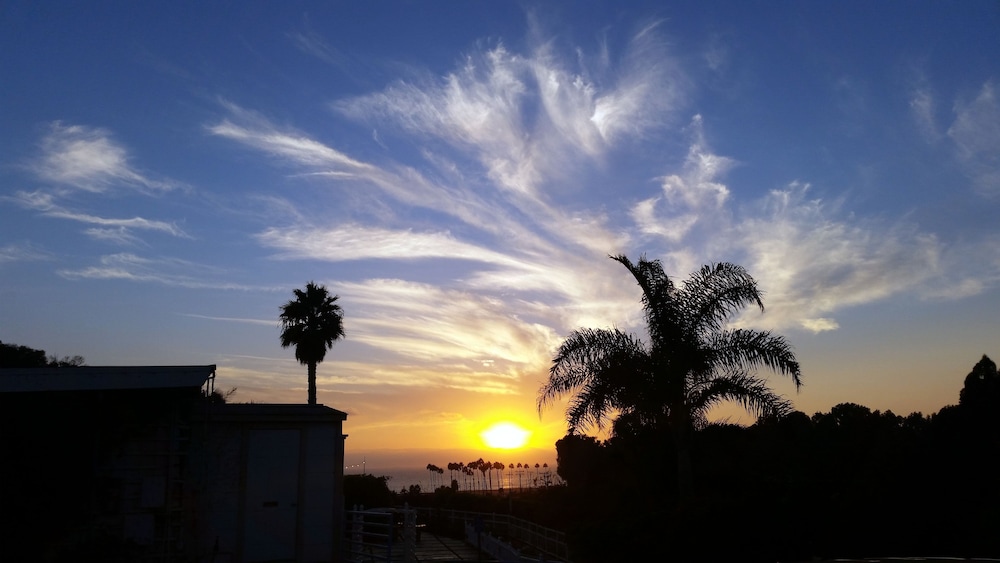 Malibu Country Inn - photo 38