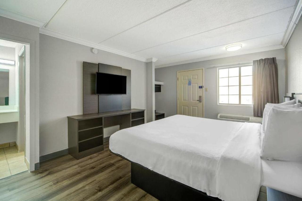 Motel 6 San Antonio TX I 35 North Corridor - photo 7