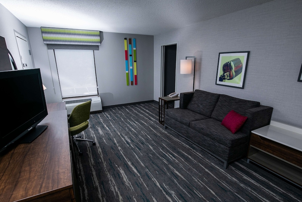 Hampton Inn Pickwick Dam At Shiloh Falls - photo 23