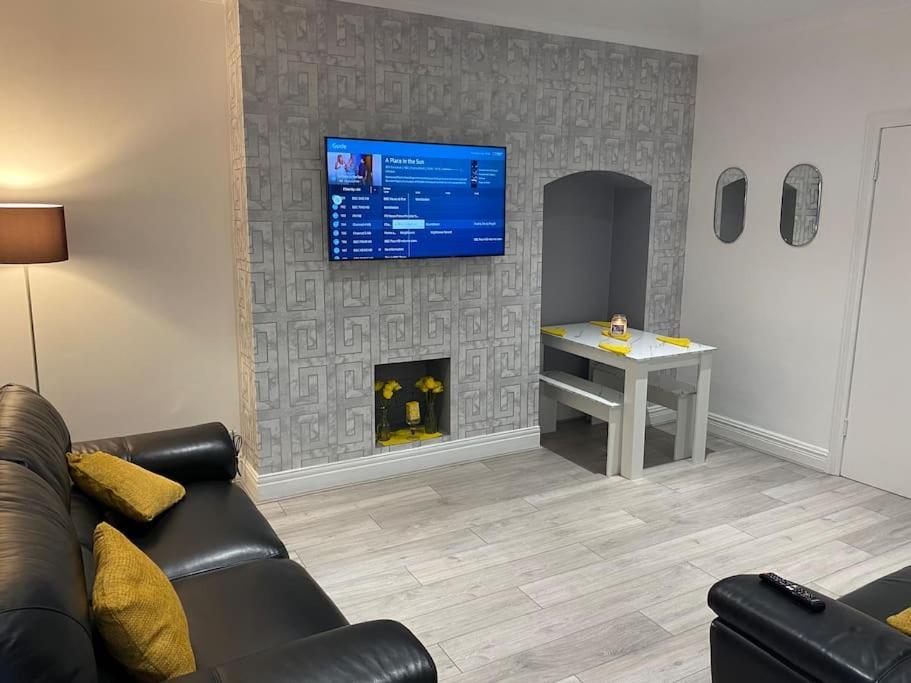 Coastal Retreat New Day Properties Next To Beach — 4-Star Luxury Hotel in South Shields, United Kingdom