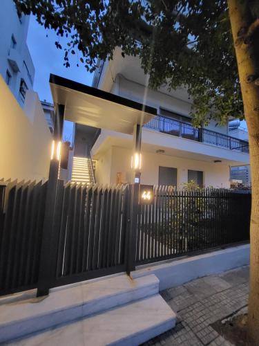 Modern Apartment Near Kifisias Ave — 4-Star Luxury Hotel in Khalandrion, Greece