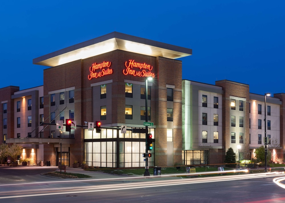 Hampton Inn & Suites Omaha Downtown - featured photo