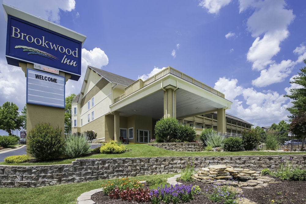 Brookwood Inn - carbon neutral hotel in Branson