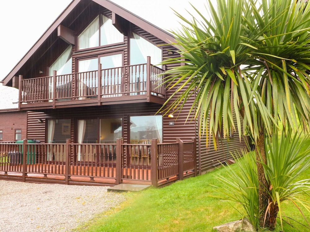 Lodge Sixty Six — 4-Star Luxury Hotel in Saint Columb Major, United Kingdom