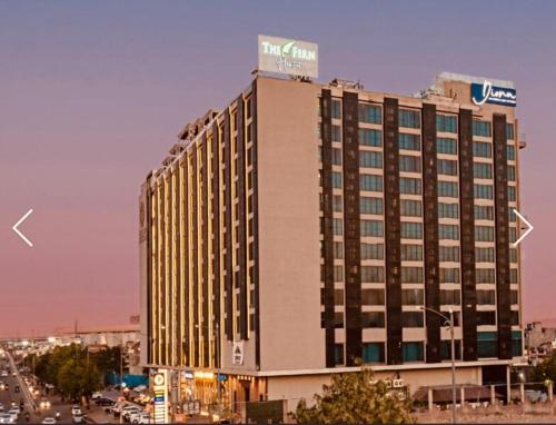 Pink Hotel Grand Anukampa in Jaipur, India