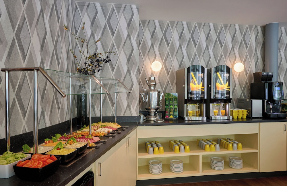 מזון ומשקאות