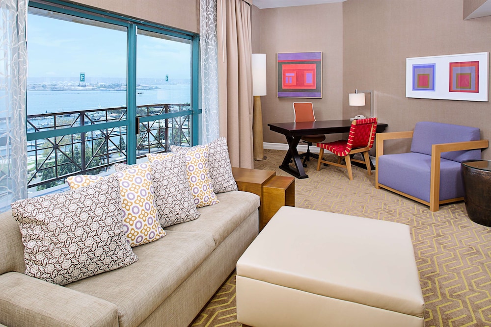 Embassy Suites by Hilton San Diego Bay Downtown - photo 29