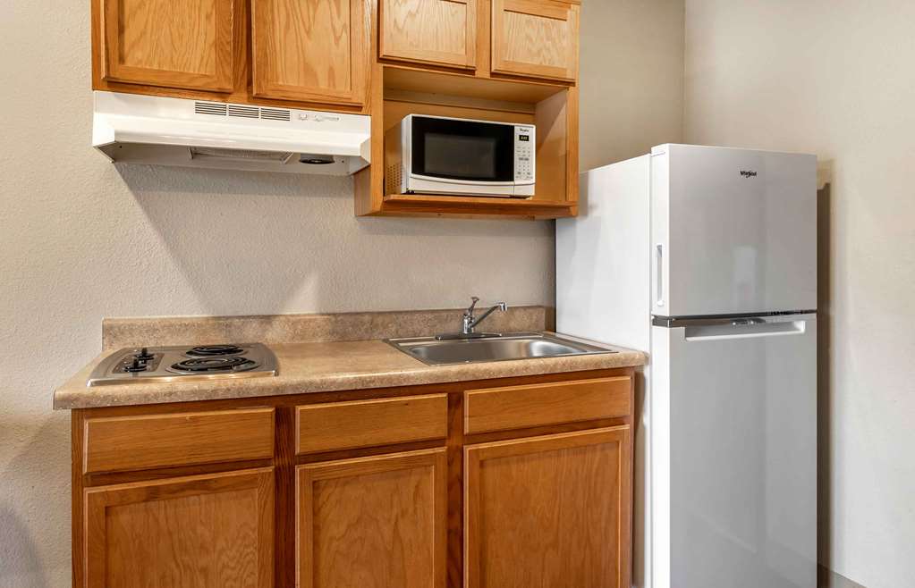 Extended Stay America Select Suites Wichita North - photo 21