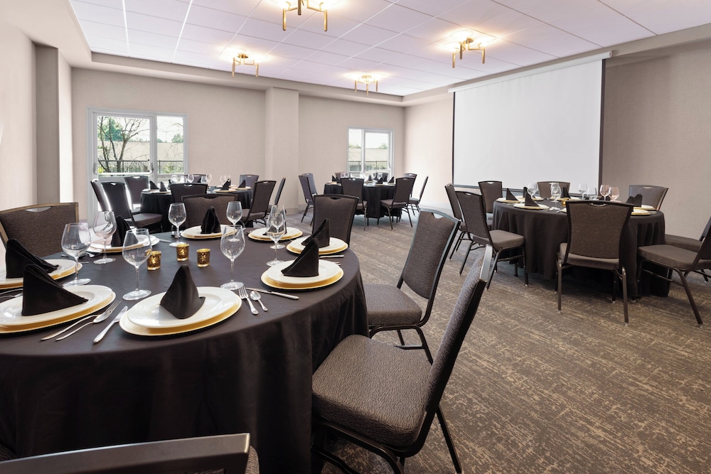 Crowne Plaza Nashville Airport by IHG - photo 65