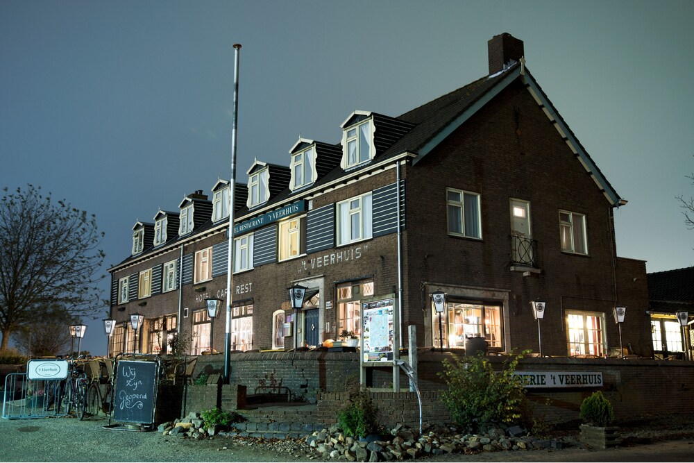 Hotel Restaurant 't Veerhuis — hotel in Tiel