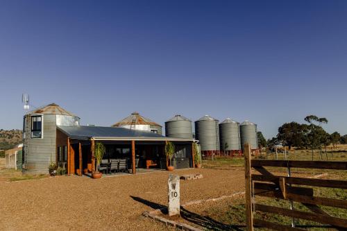 Top Paddock Silo Stay — hotel in Forbes