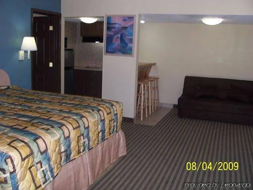 Surfside Inn Suites - photo 4