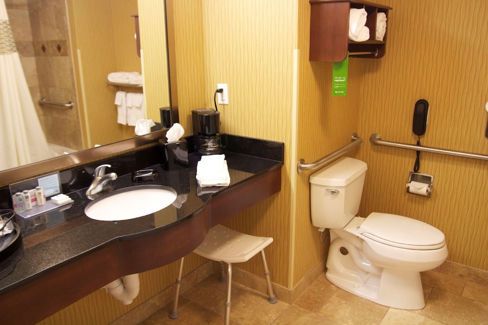 Hampton Inn & Suites Watertown - photo 57