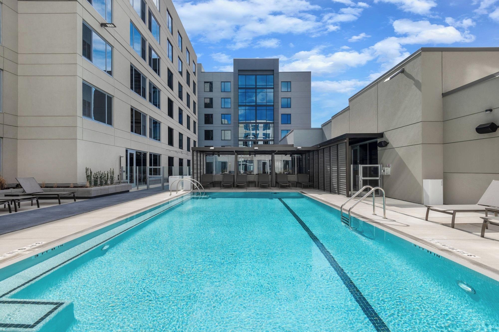 AC Hotel by Marriott Atlanta Midtown - photo 2