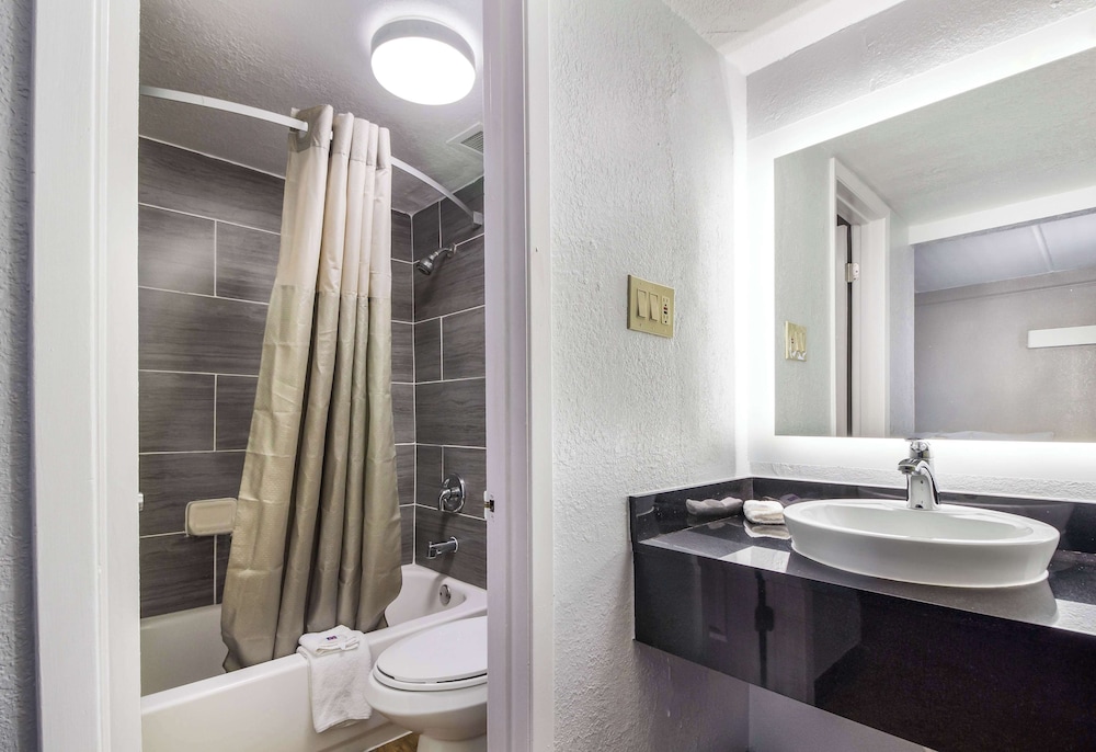 Motel 6 Baytown TX Garth Rd - photo 23