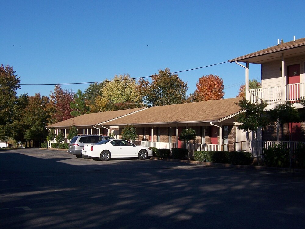Oakhill Inn Tahlequah — hotel in Tahlequah