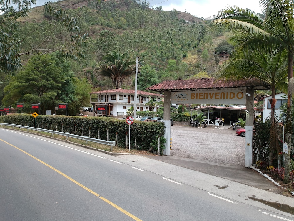 Paraiso Termal in Tibirita, Colombia