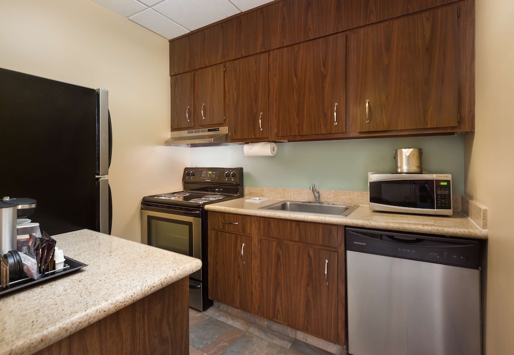 DoubleTree by Hilton Hotel & Suites Houston by the Galleria - photo 28