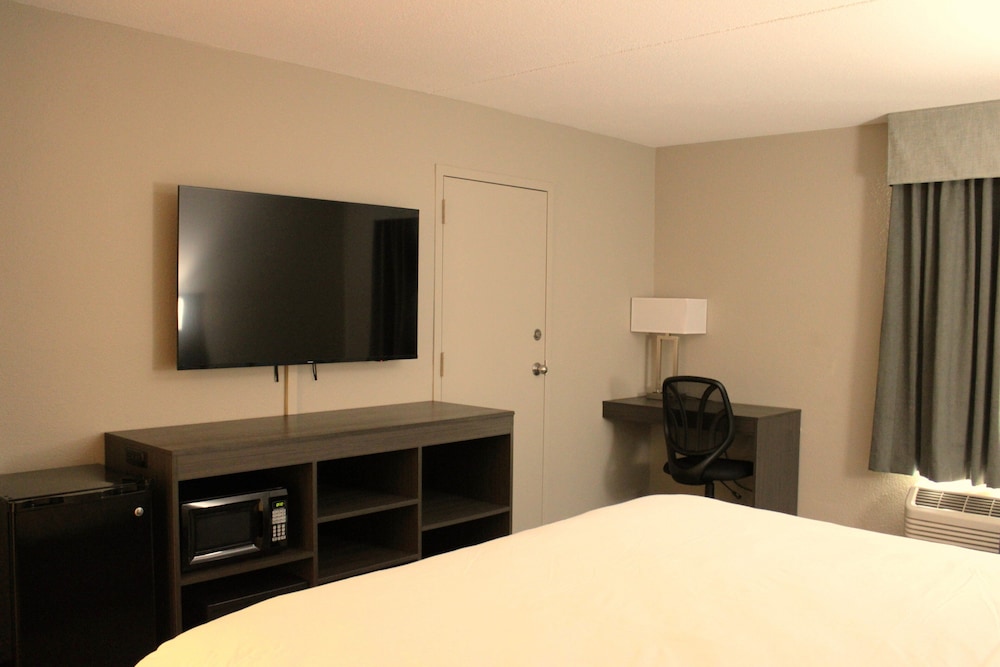 Super 8 by Wyndham Lamar - photo 6