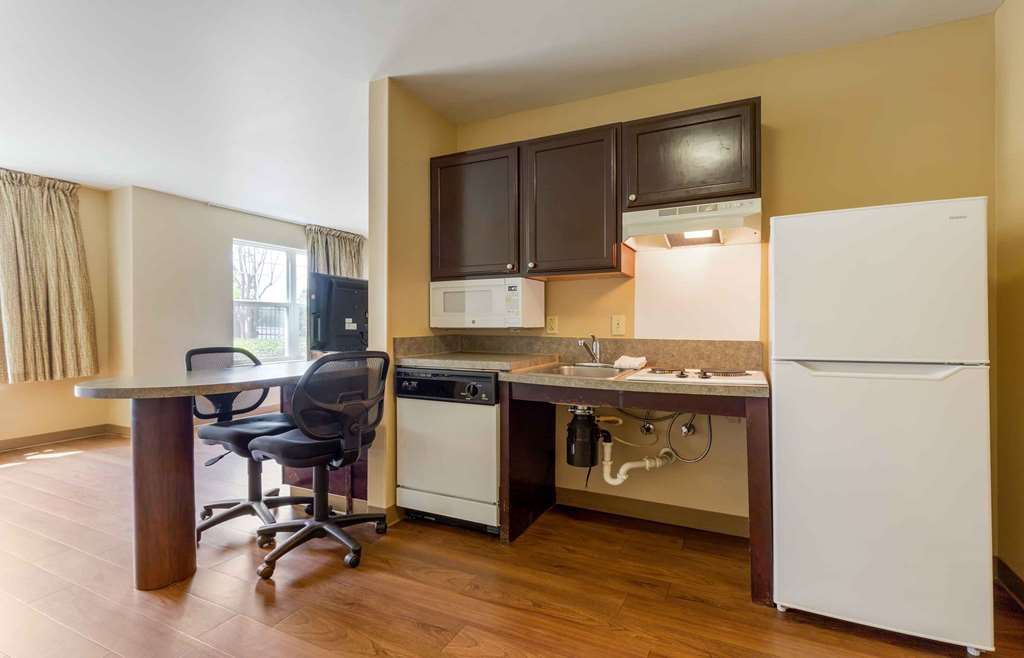 Extended Stay America Suites Columbia Northwest Harbison - photo 12