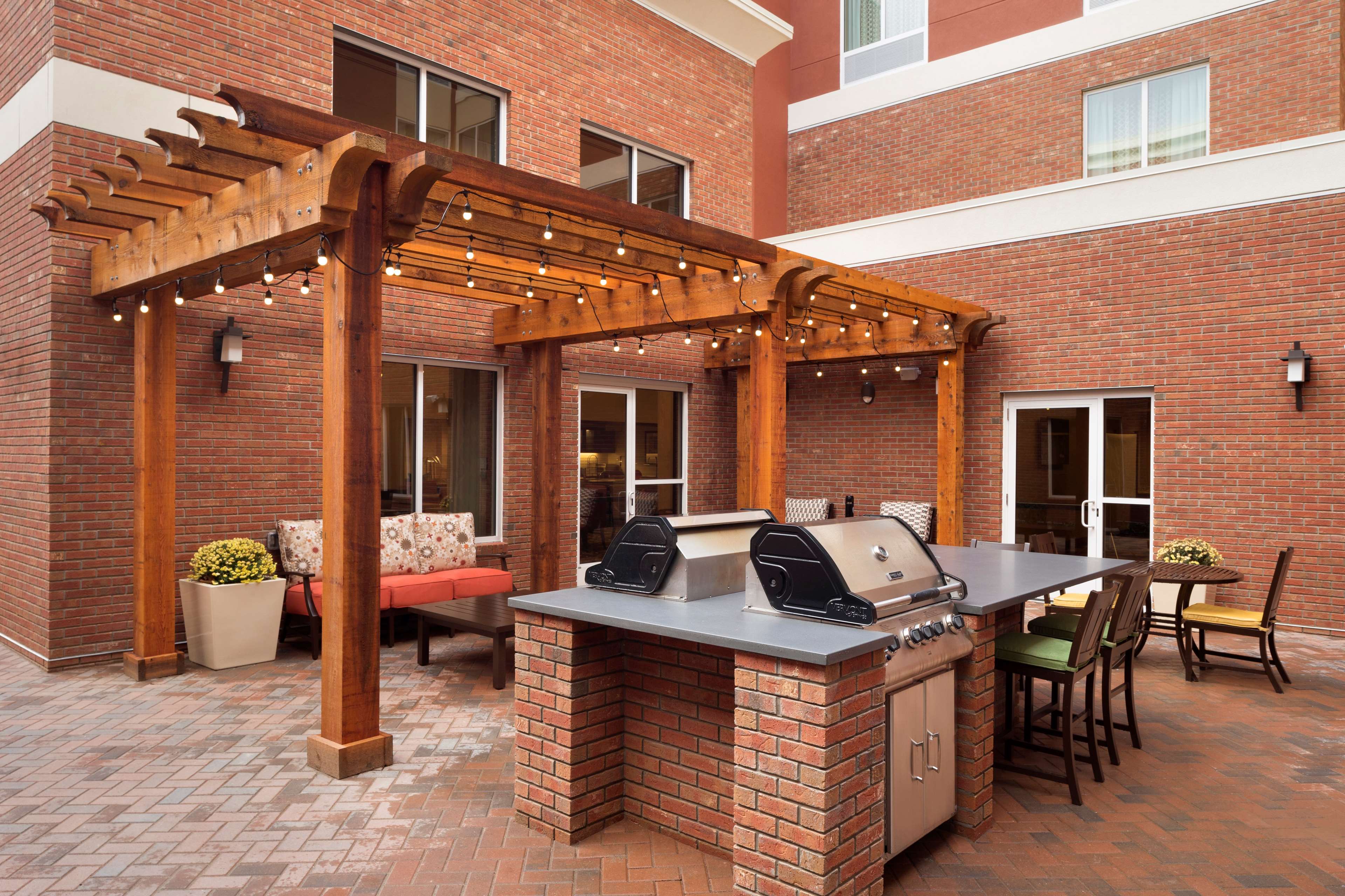Homewood Suites by Hilton Kalamazoo Portage - photo 3