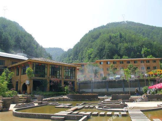 Huashizhai Resort - last minute hotel in Chongqing