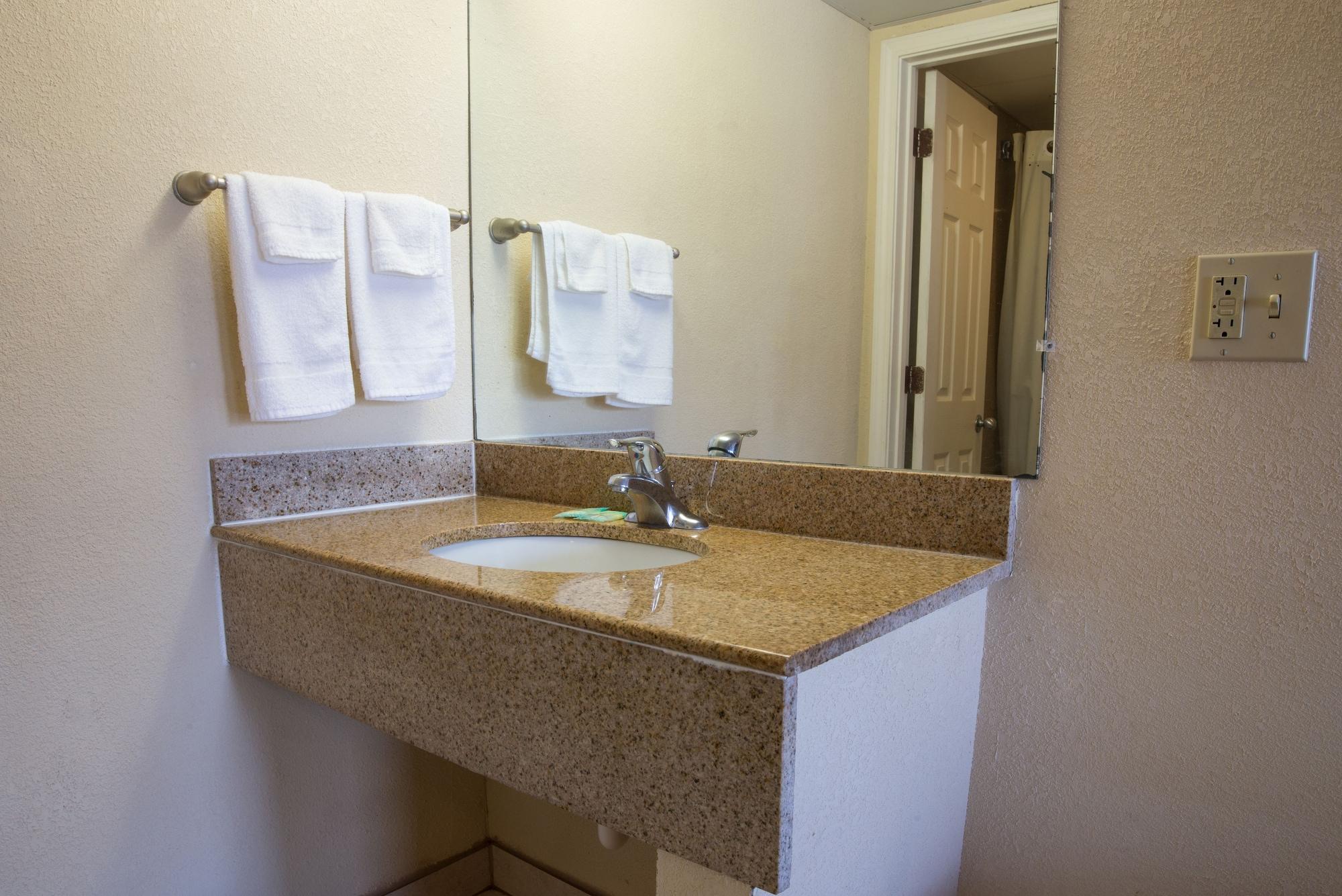 Motel 6 Cocoa Fl - photo 27