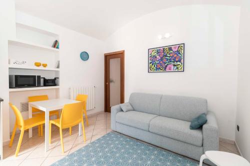 Colourful Flat San Donato — 4-Star Luxury Hotel in Turin, Italy