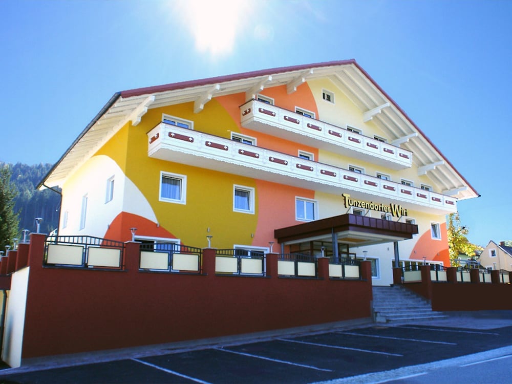 Alpen Experience Apart Hotel - carbon neutral hotel in Groebming