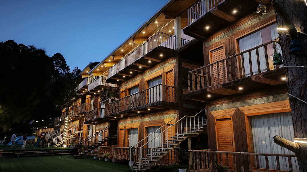 Hamilton palace in Lansdowne, India