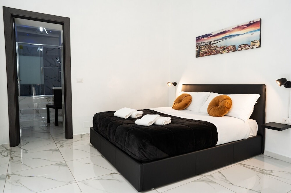 Ferdinando Sanfelice B&B — 4-Star Luxury Hotel in Naples, Italy