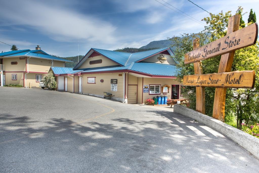 Bathgate Resort and Marina in Vancouver, Canada