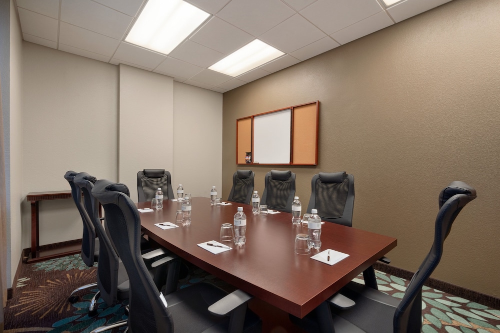 Staybridge Suites San Antonio Downtown Conv Ctr by IHG - photo 35