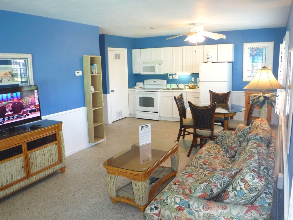 Waterside Inn on the Beach - photo 43