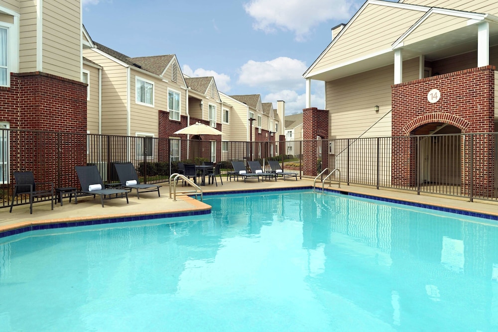 Residence Inn by Marriott Atlanta Airport North Virginia Ave - photo 17