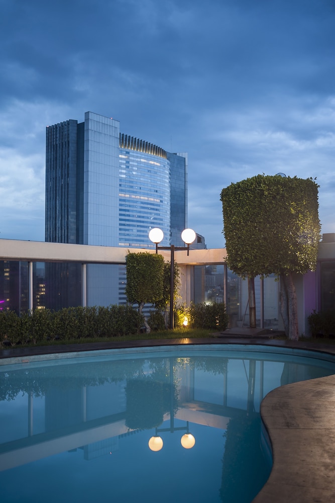 Rooftop pool