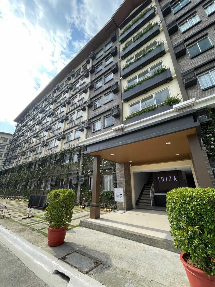 Enclave at Ibiza in Bacolod — 4-Star Luxury Hotel in Bacolod, Philippines