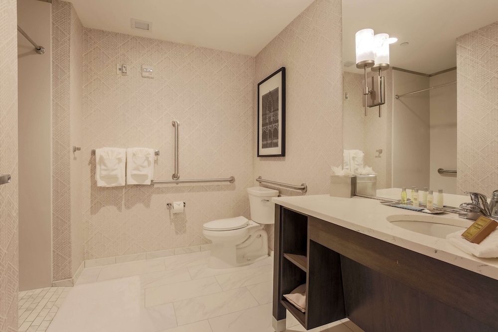 DoubleTree by Hilton Evansville - photo 42