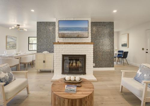 3944 Seaside Bash home — 4-Star Luxury Hotel in Carmel, United States