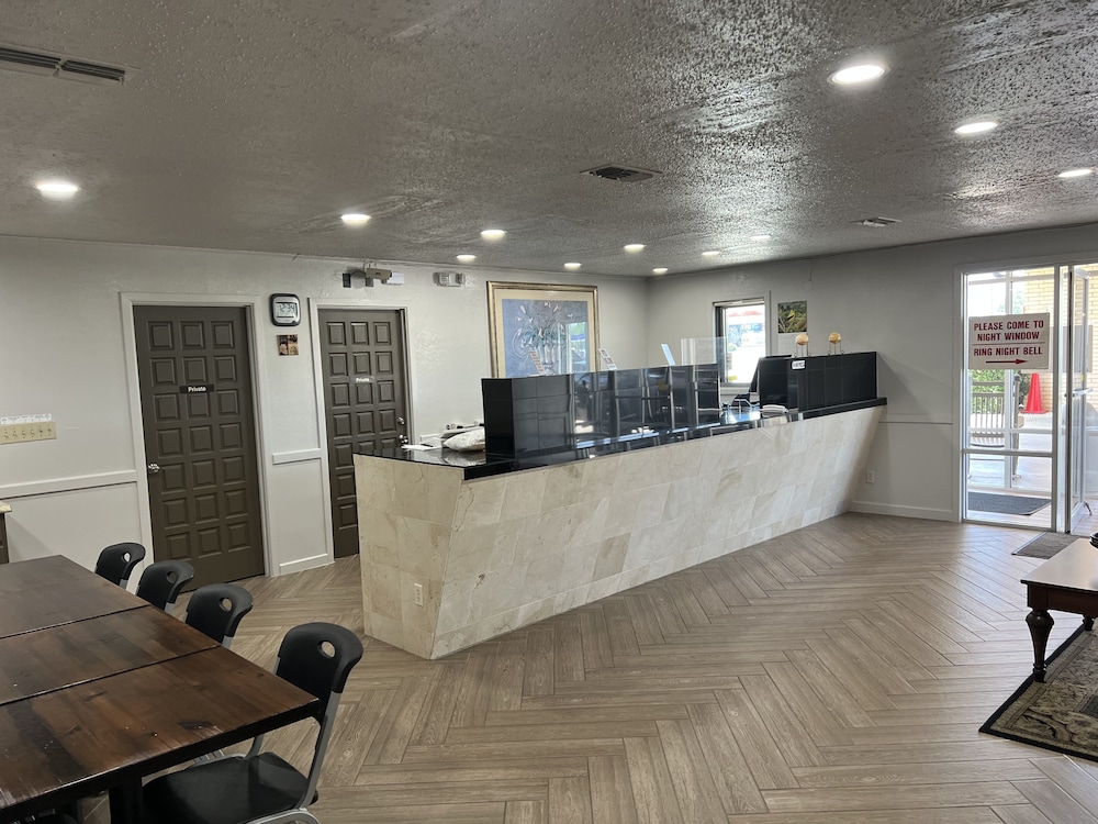 TexInn Motel - photo 3